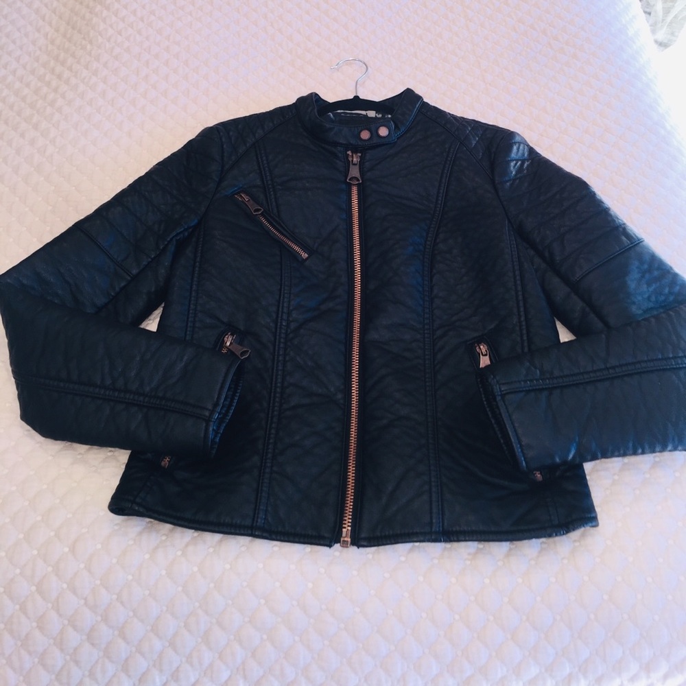 ANDREW MARC FAUX LEATHER JACKET - Picture 5 of 8